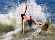 爱游戏娱乐-冰与火的对话，楚阿梅尼的沉稳掌控与厄瓜多尔的炽热奔袭，如何映照日本足球的迷茫？