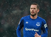 爱游戏官方入口-当篮球天才降维打击绿茵场，范弗利特的三分绝杀撕碎足球圣经