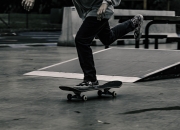 爱游戏官网-鏖战迈凯伦，周冠宇关键一超，红牛二队惊险制胜