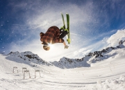 爱游戏tv-戴维斯杯的不可复制的温度，当团队信任力克个人积分，梅德韦杰夫的胜利超越冠军