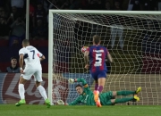 爱游戏在线-巴黎圣日耳曼足球队击败对手取得胜利