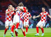 爱游戏APP-关于欧洲杯资格赛开场精彩对决，势均力敌的信息