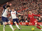 爱游戏娱乐-荷甲球队阿贾克斯主场逆转利物浦击败对手