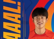 爱游戏在线-站上巅峰！亚洲足坛领军人物抢头条