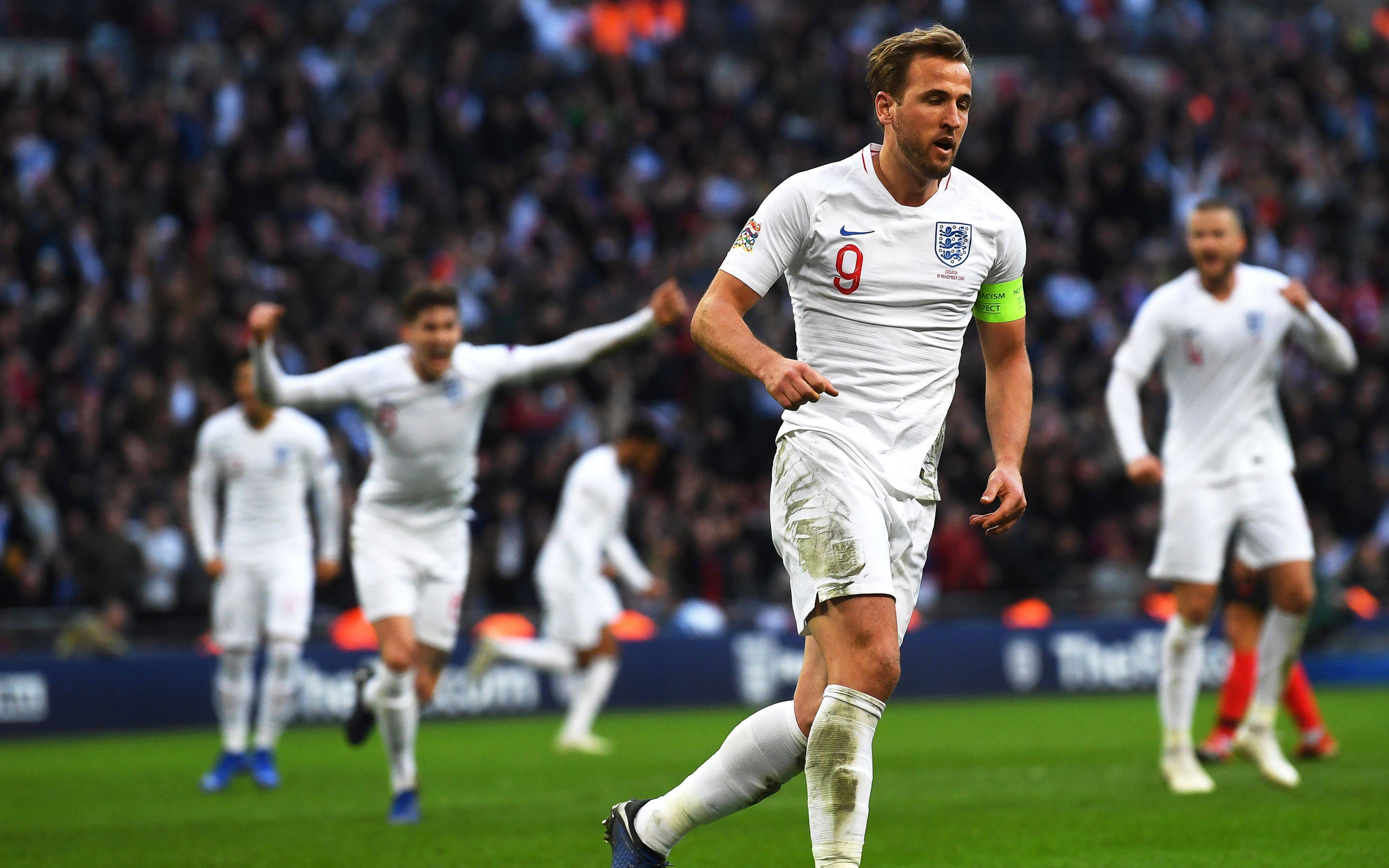 英格兰大胜捷克,轻松晋级欧洲杯 英格兰大胜捷克,轻松晋级欧洲杯