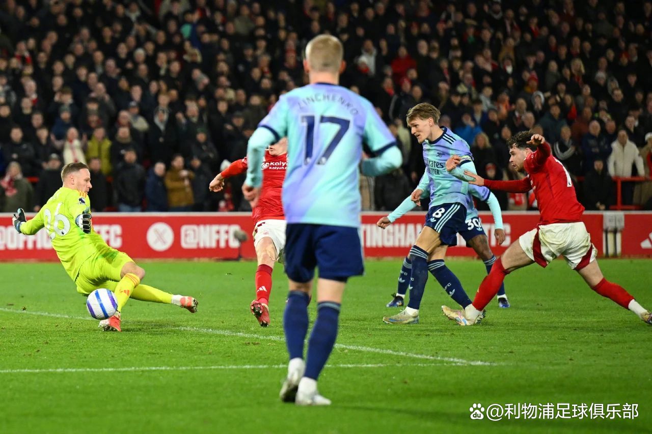 利物浦客场斩获宝贵三分领跑积分榜 利物浦客场斩获宝贵三分领跑积分榜