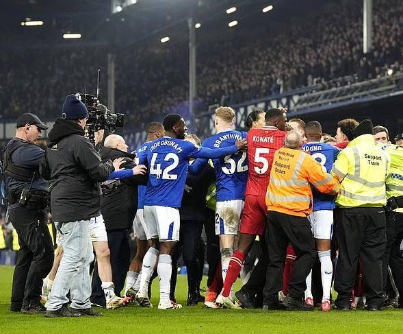 利物浦遭遇两连平,榜首位置脆弱不堪的简单介绍 利物浦遭遇两连平,榜首位置脆弱不堪的简单介绍