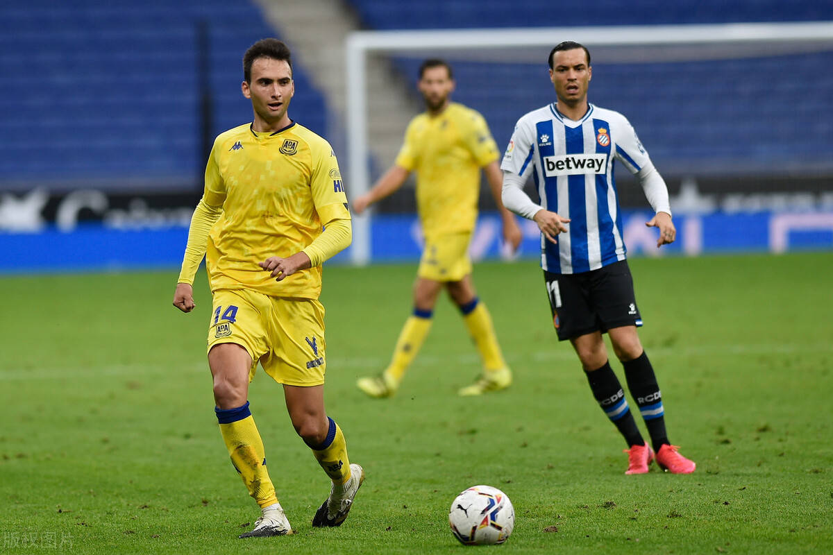 关于突发消息:西班牙球员受伤无法继续上场的信息 关于突发消息:西班牙球员受伤无法继续上场的信息