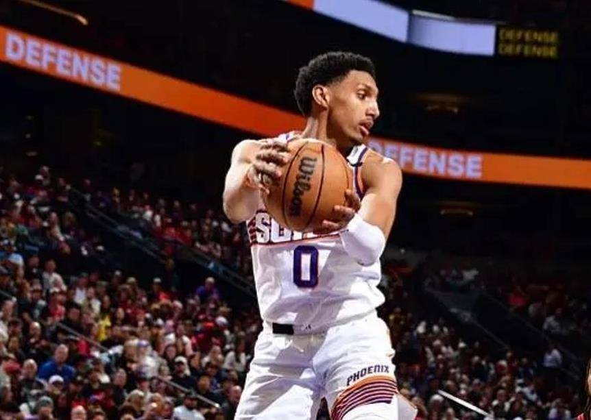 太阳队突破性取胜,球队士气大振 太阳队突破性取胜,球队士气大振