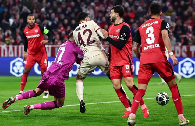 包含精彩回放!比赛中经典一幕重现,球迷回味无穷的词条 包含精彩回放!比赛中经典一幕重现,球迷回味无穷的词条