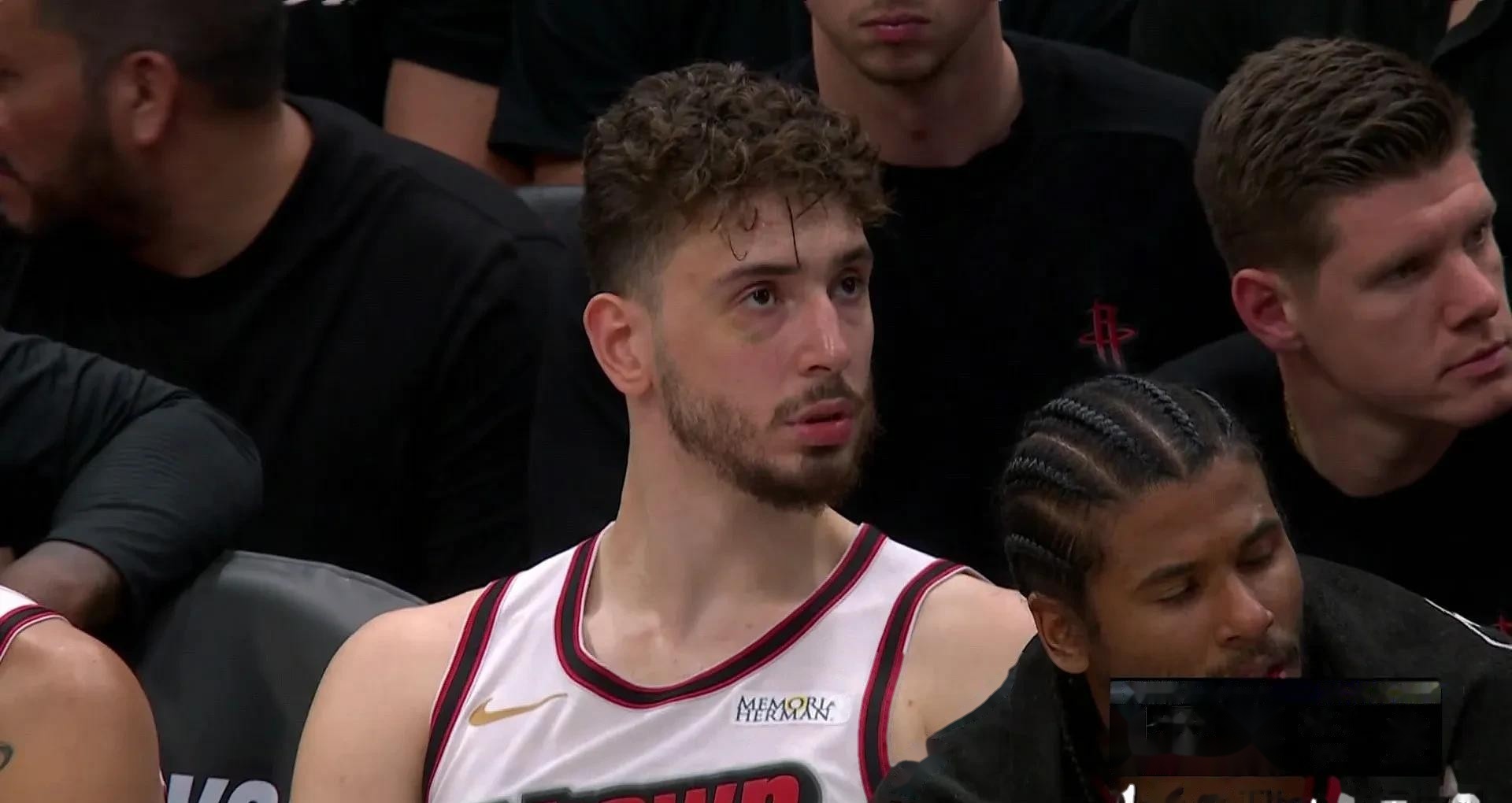 火箭胜出西部半决赛,粉碎对手希望 火箭胜出西部半决赛,粉碎对手希望