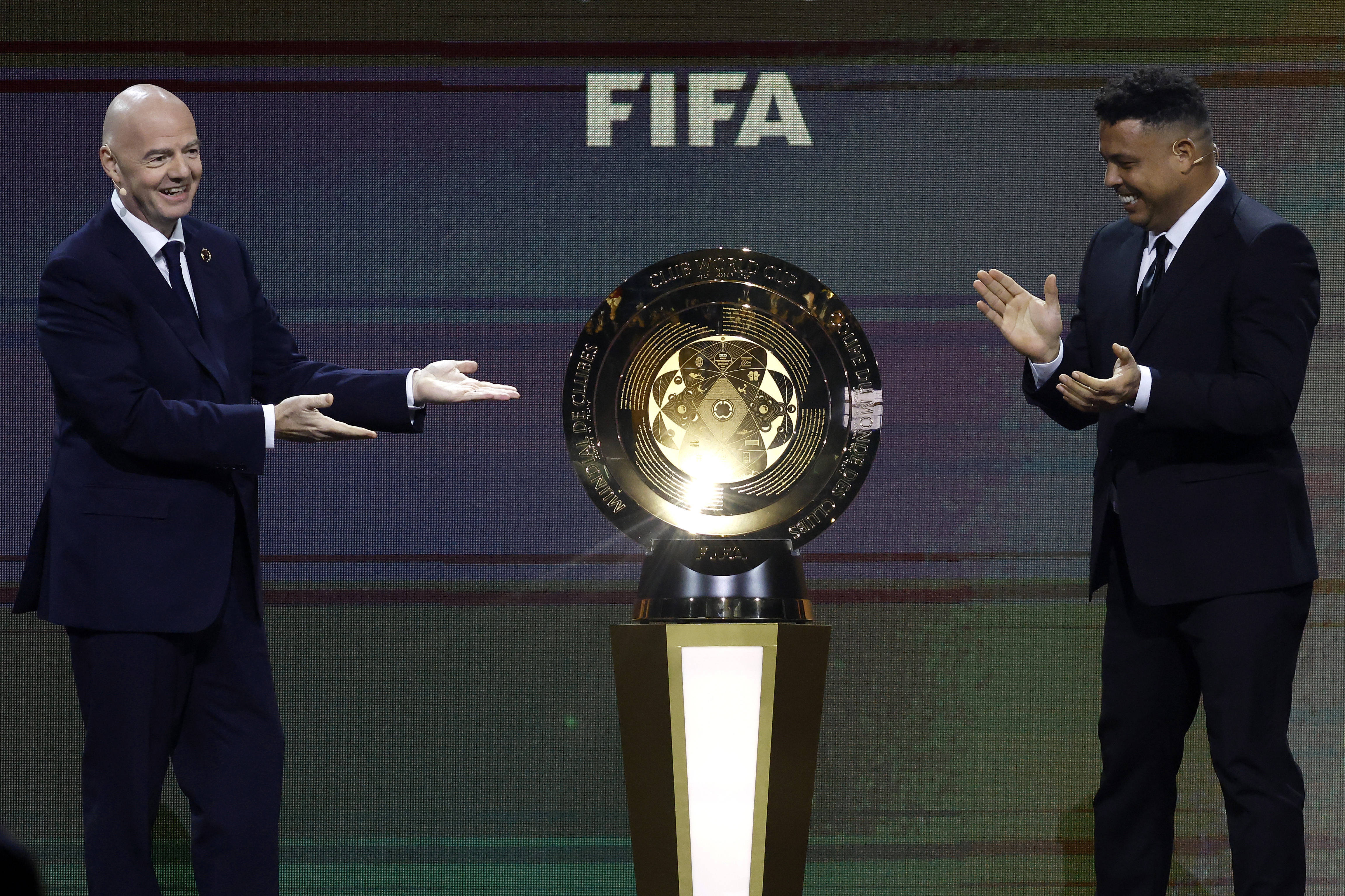 包含世俱杯前瞻:拜仁慕尼黑与对手交锋看点的词条 包含世俱杯前瞻:拜仁慕尼黑与对手交锋看点的词条