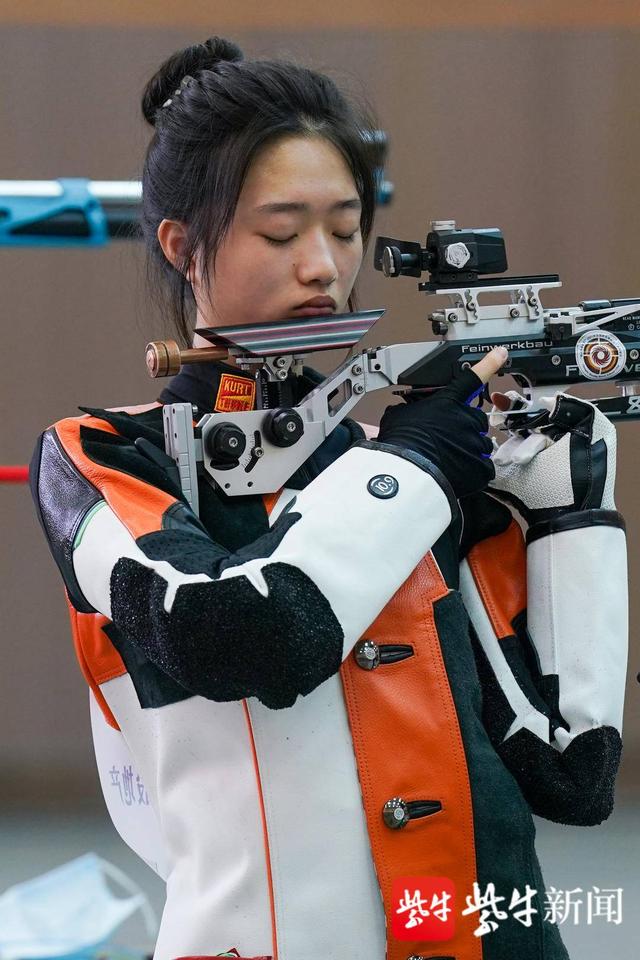 斯洛伐克队在射击比赛中斩获冠军 斯洛伐克队在射击比赛中斩获冠军