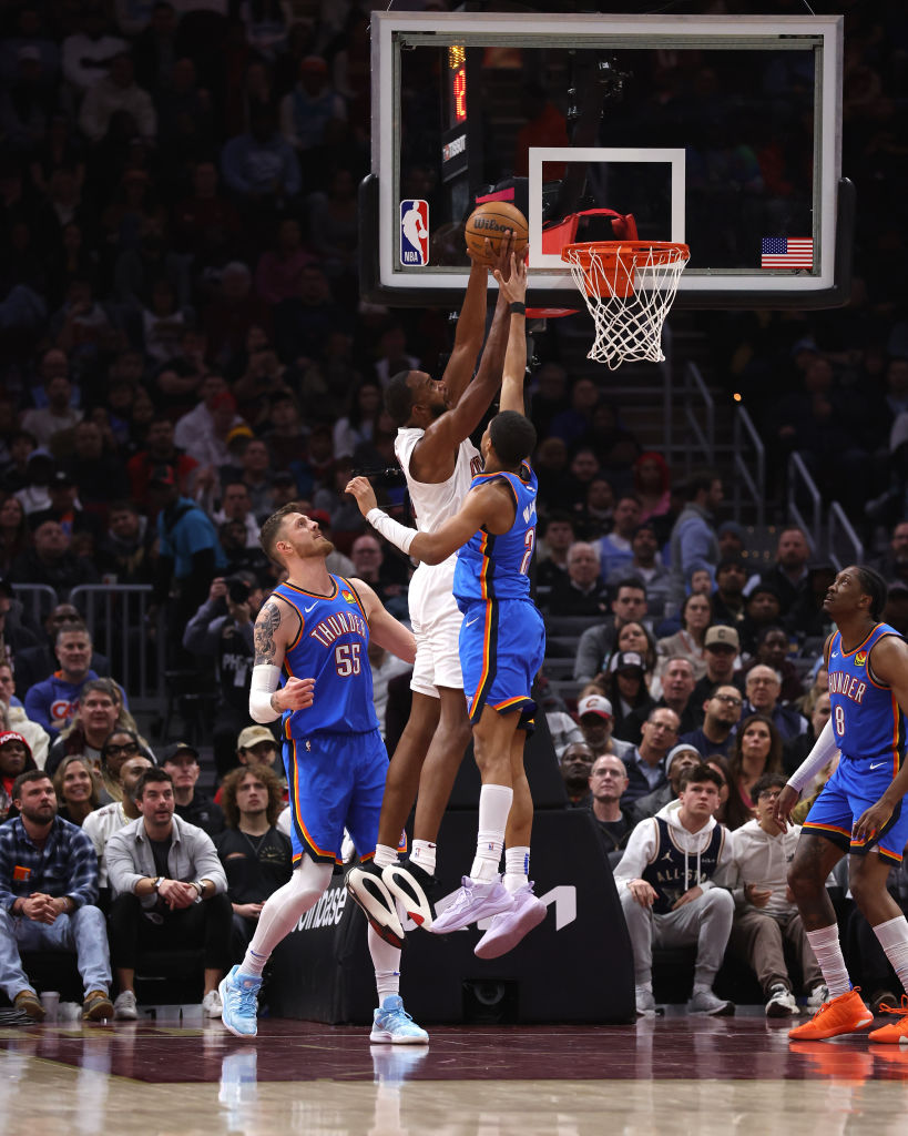 阿伦队在客场比赛中击败对手,积分攀升 阿伦队在客场比赛中击败对手,积分攀升