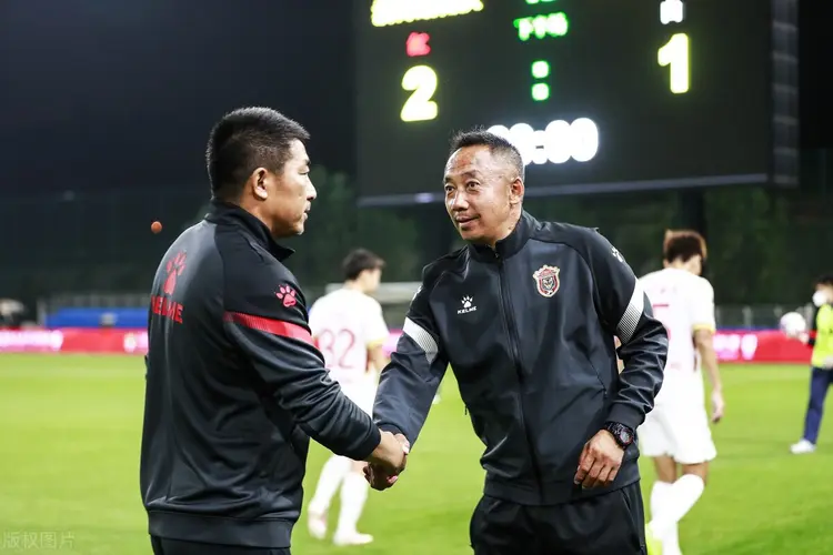 黑龙江队险胜对手,挣扎在保级区 黑龙江队险胜对手,挣扎在保级区