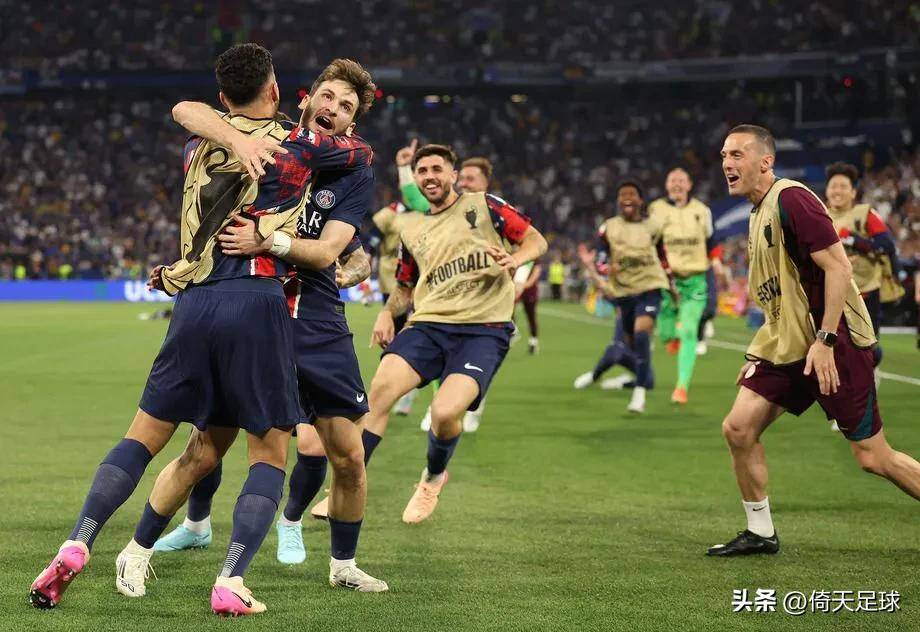 包含巴黎圣日耳曼历史性首胜,晋级半决赛的词条 包含巴黎圣日耳曼历史性首胜,晋级半决赛的词条