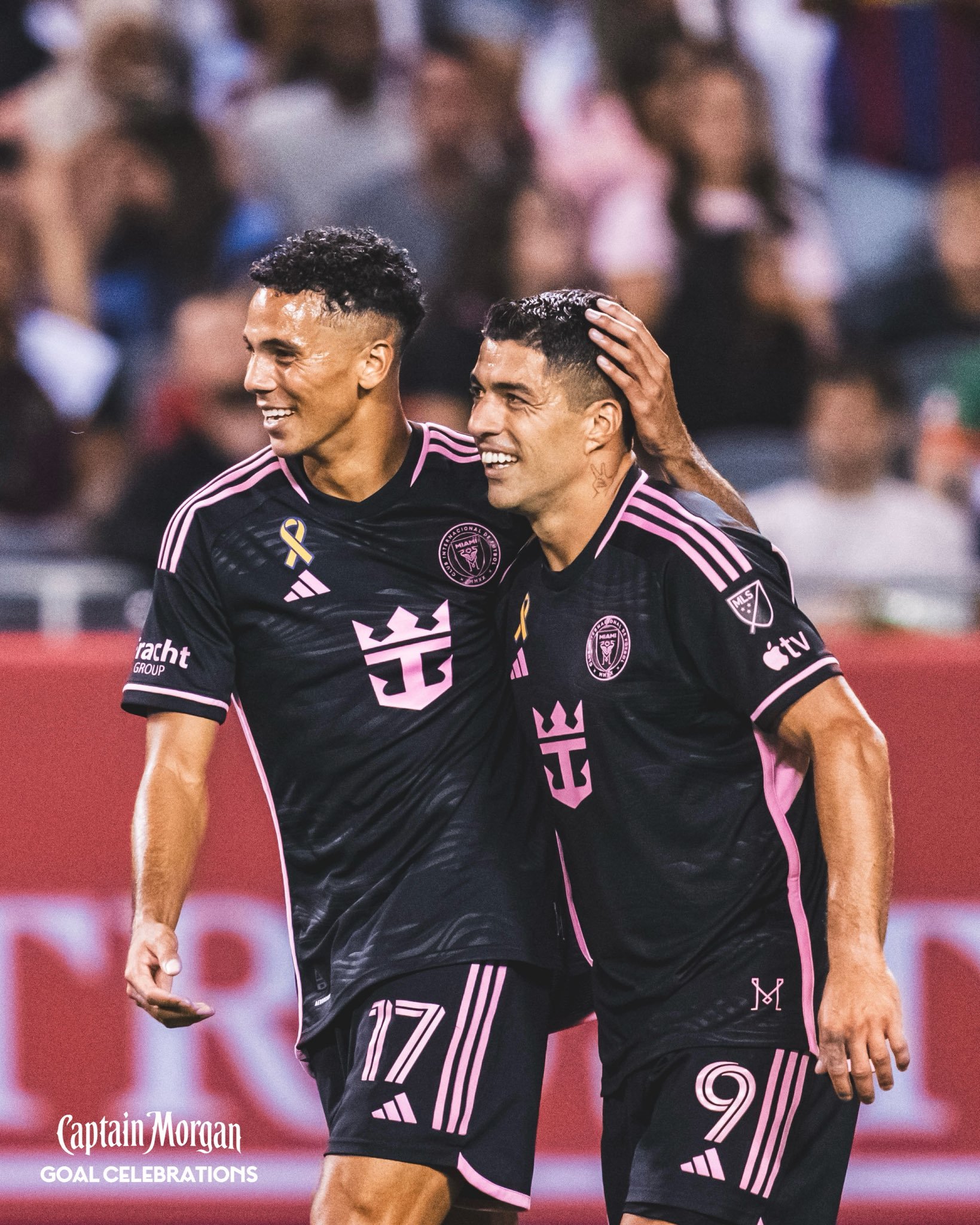 苏亚雷斯梅开二度，巴塞罗那大胜