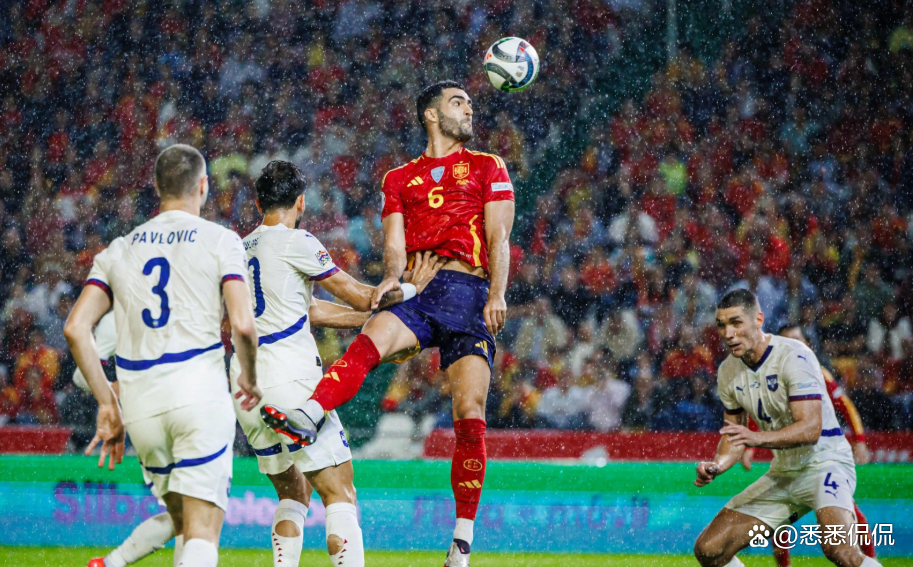 AC米兰保持不败,卫冕冠军豪取胜利领跑 AC米兰保持不败,卫冕冠军豪取胜利领跑