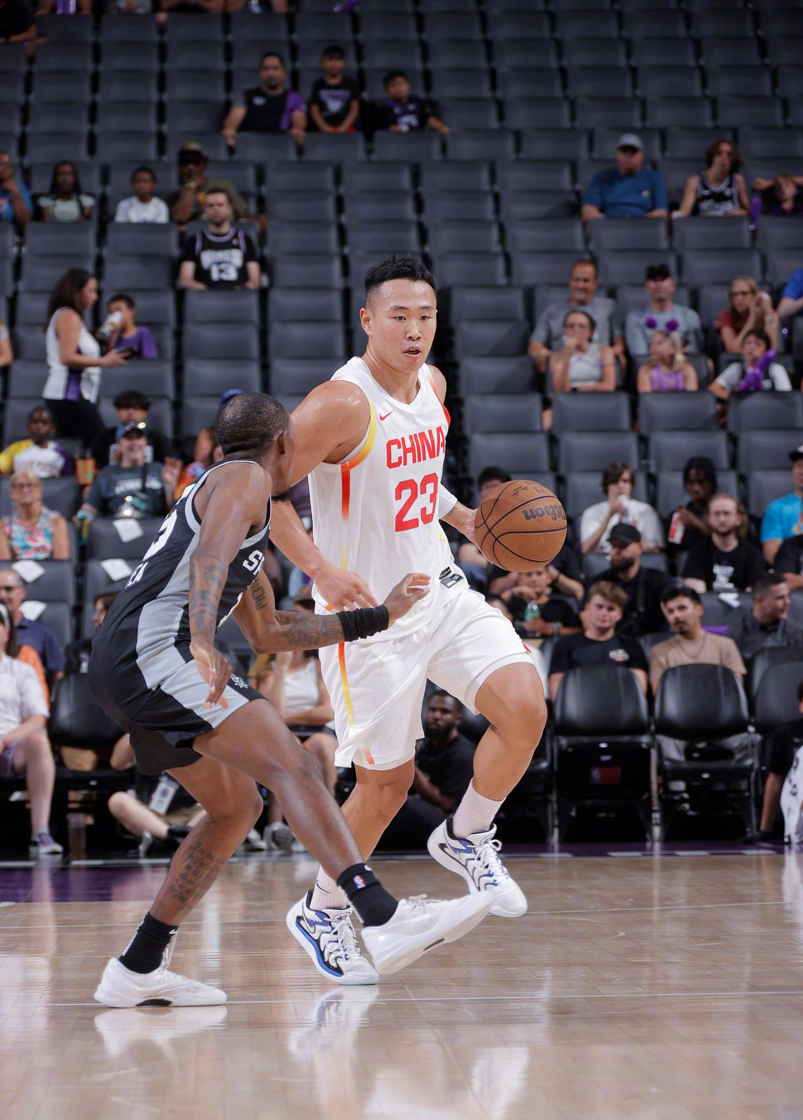 河北男篮逆转胜出,外线得分引领胜利 河北男篮逆转胜出,外线得分引领胜利