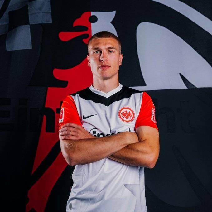 关于利兹联签下新后卫,希望改善防守问题的信息 关于利兹联签下新后卫,希望改善防守问题的信息