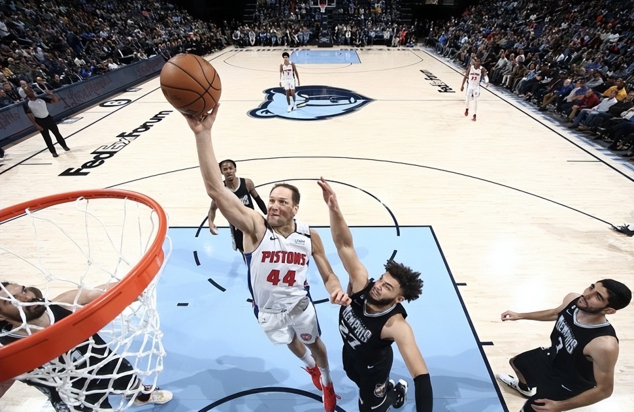 诺里奇城轻取对手,取得连胜势头 诺里奇城轻取对手,取得连胜势头