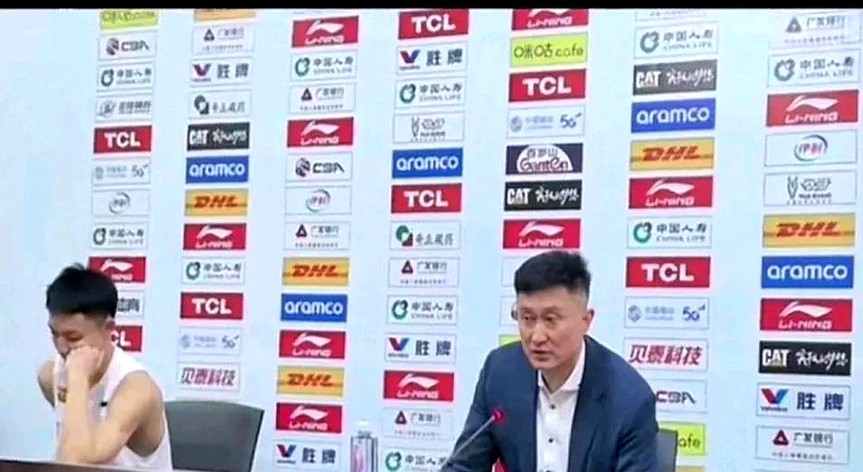 湖北队客场遭遇失利,主教练寻求突破 湖北队客场遭遇失利,主教练寻求突破