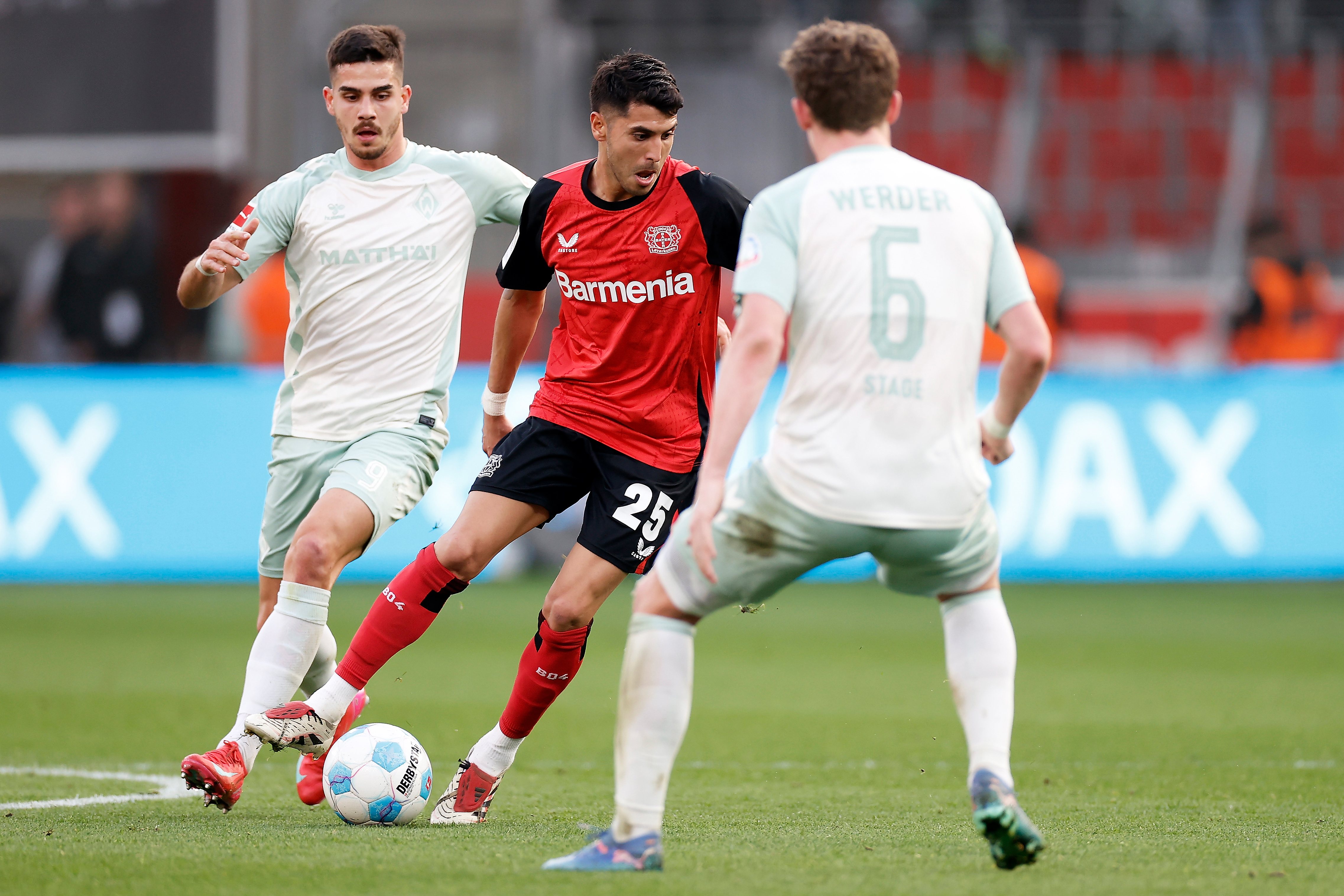 不莱梅客场击败云达不莱梅，距离保级终极目标更近一步