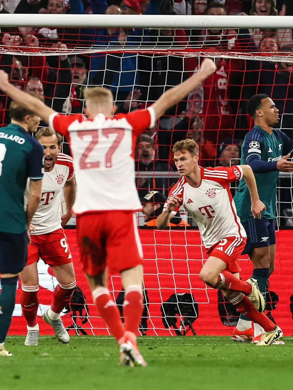 拜仁慕尼黑与弗赖堡展开激烈拉锯战 拜仁慕尼黑与弗赖堡展开激烈拉锯战