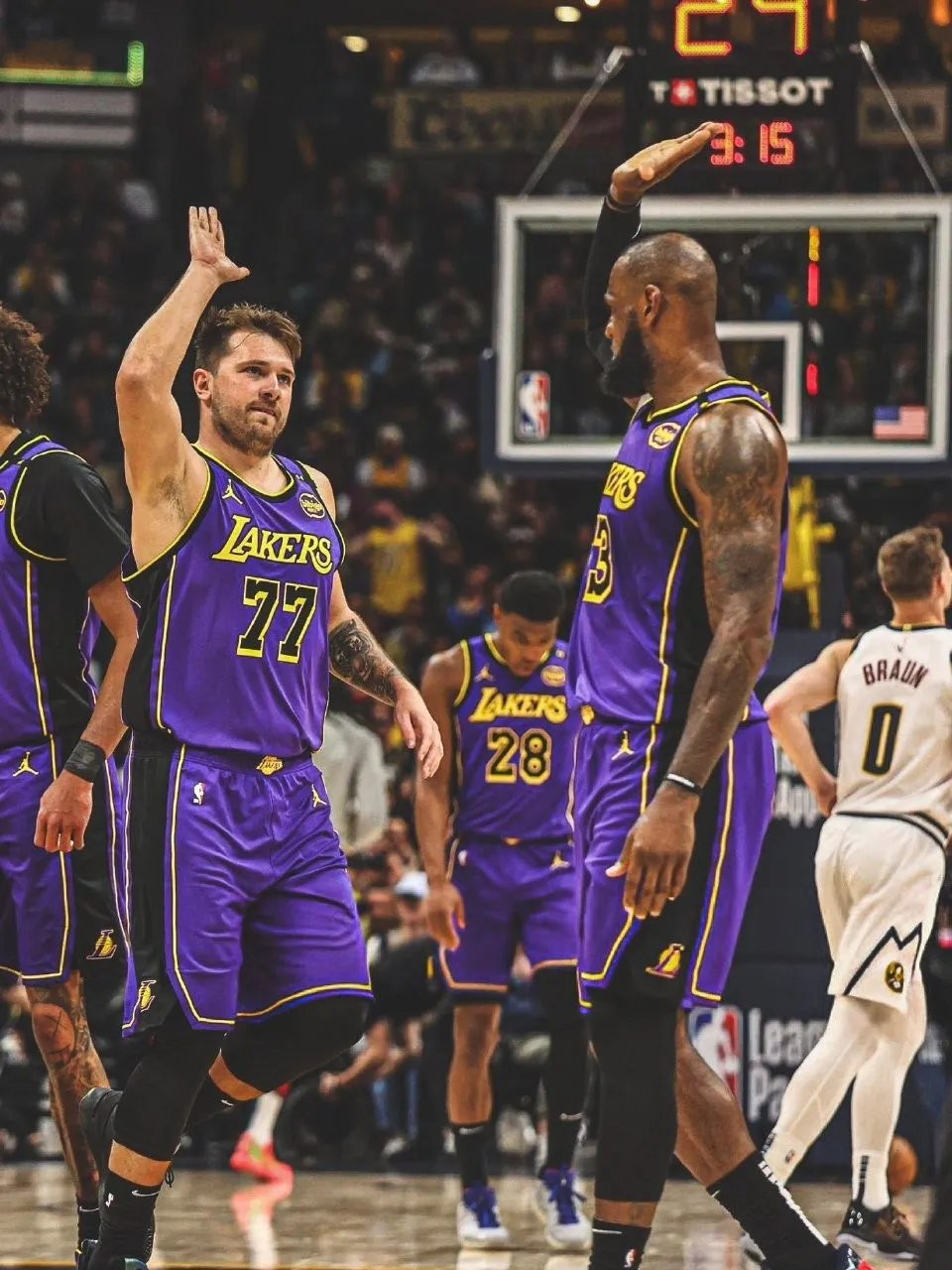 湖人防守不力,客场失利无法止敌 湖人防守不力,客场失利无法止敌