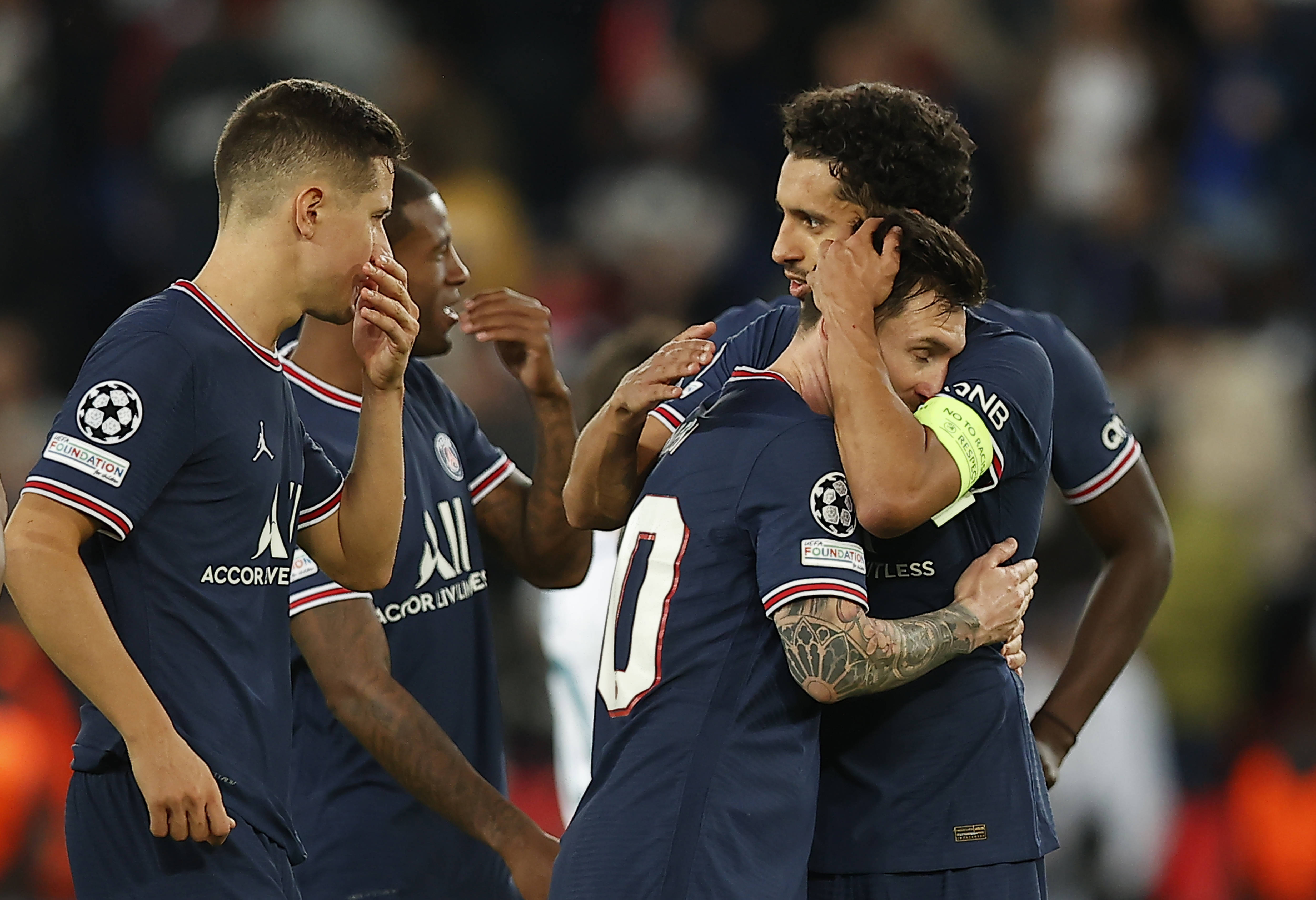 阿森纳不敌对手,提前告别欧冠赛场 阿森纳不敌对手,提前告别欧冠赛场