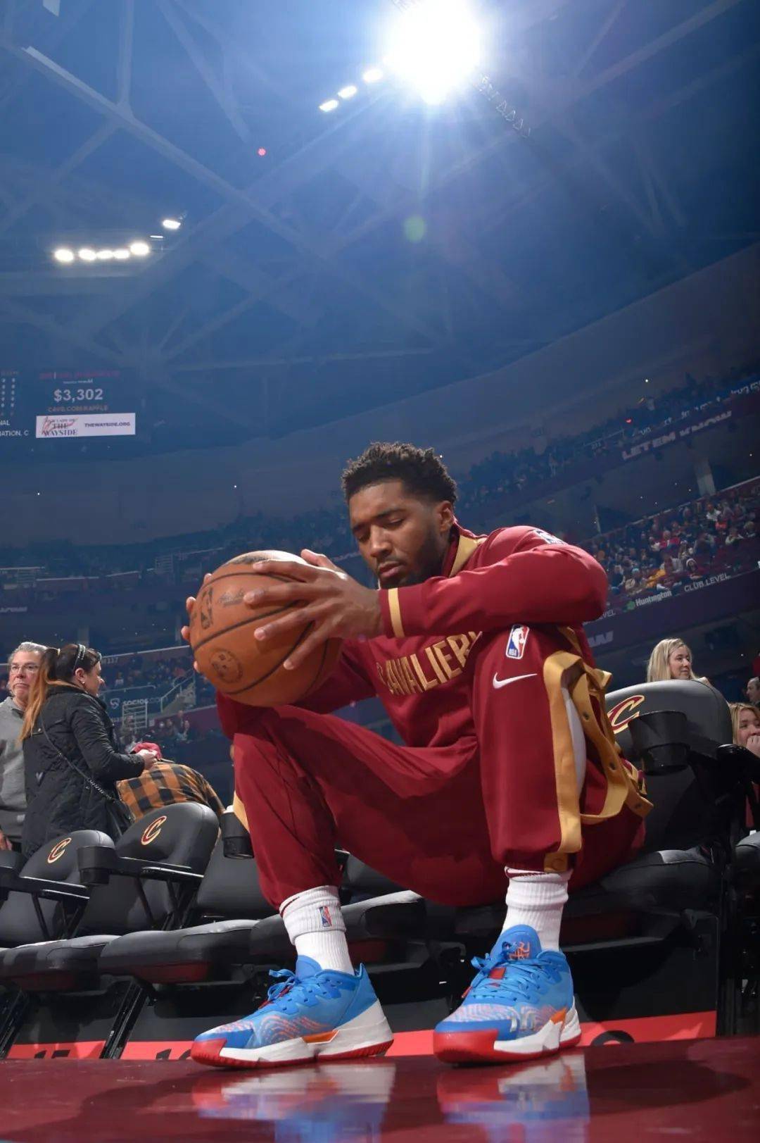 灰狼逆转比赛,继续征战季后赛 灰狼逆转比赛,继续征战季后赛