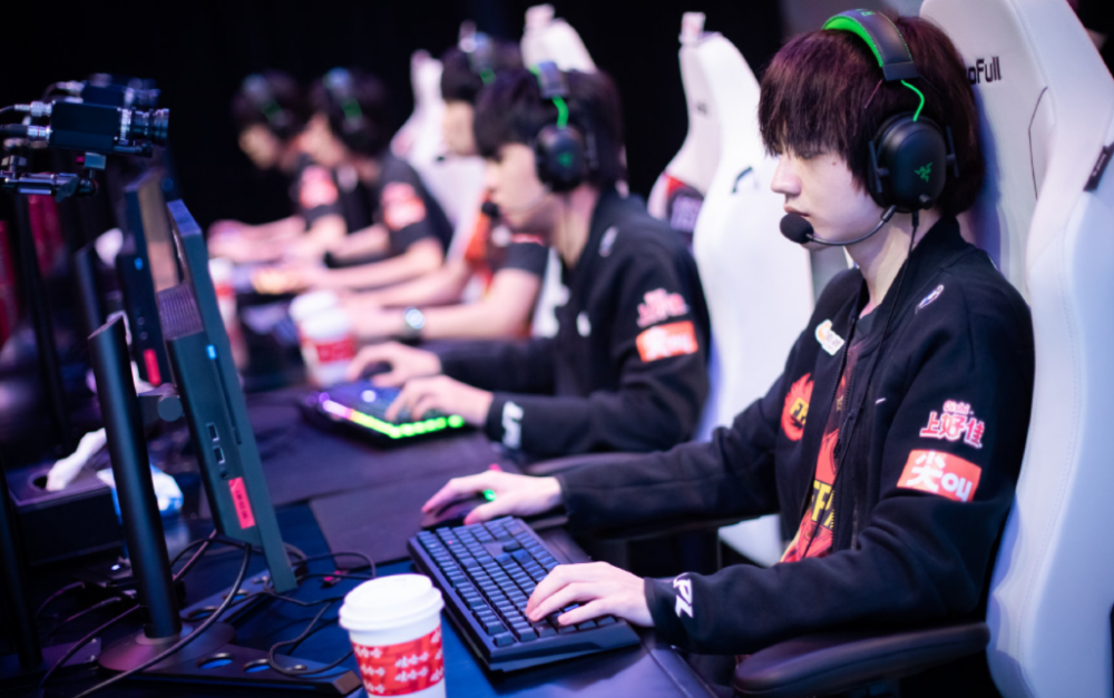 NS力克LGD，ShowMaker拿下关键大龙焦点之战入围赛，让粉丝疯狂欢呼的简单介绍