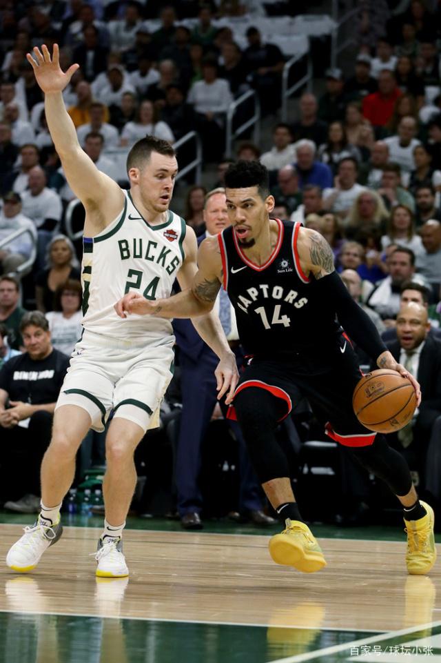 雄鹿队大胜猛龙,晋级东部决赛 雄鹿队大胜猛龙,晋级东部决赛