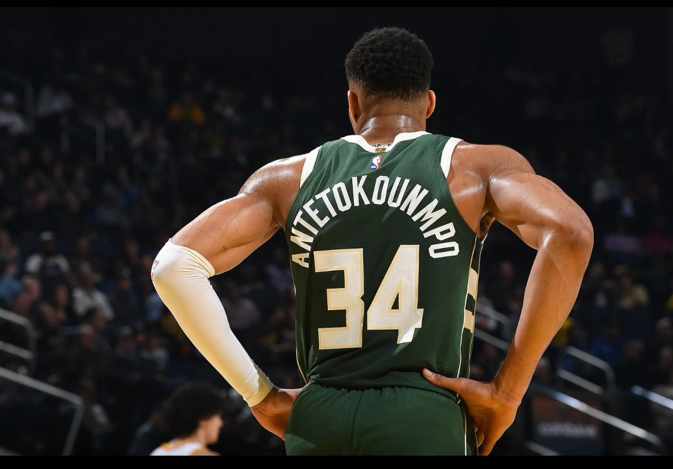 雄鹿胜步行者,字母哥再砍30+10 雄鹿胜步行者,字母哥再砍30+10