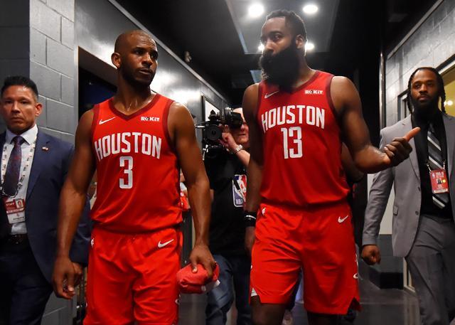 勇士火箭再度较量,谁能笑到最后 勇士火箭再度较量,谁能笑到最后