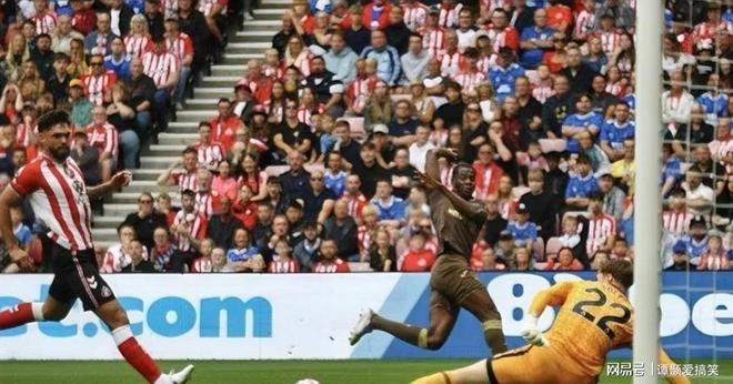 曼联不敌桑德兰，英超冠军悬念再起