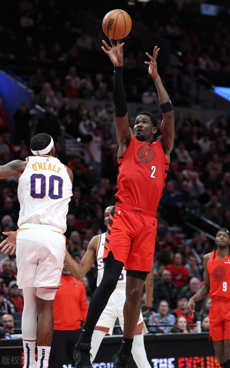 开拓者队连胜扩大领先,球队信心高涨 开拓者队连胜扩大领先,球队信心高涨