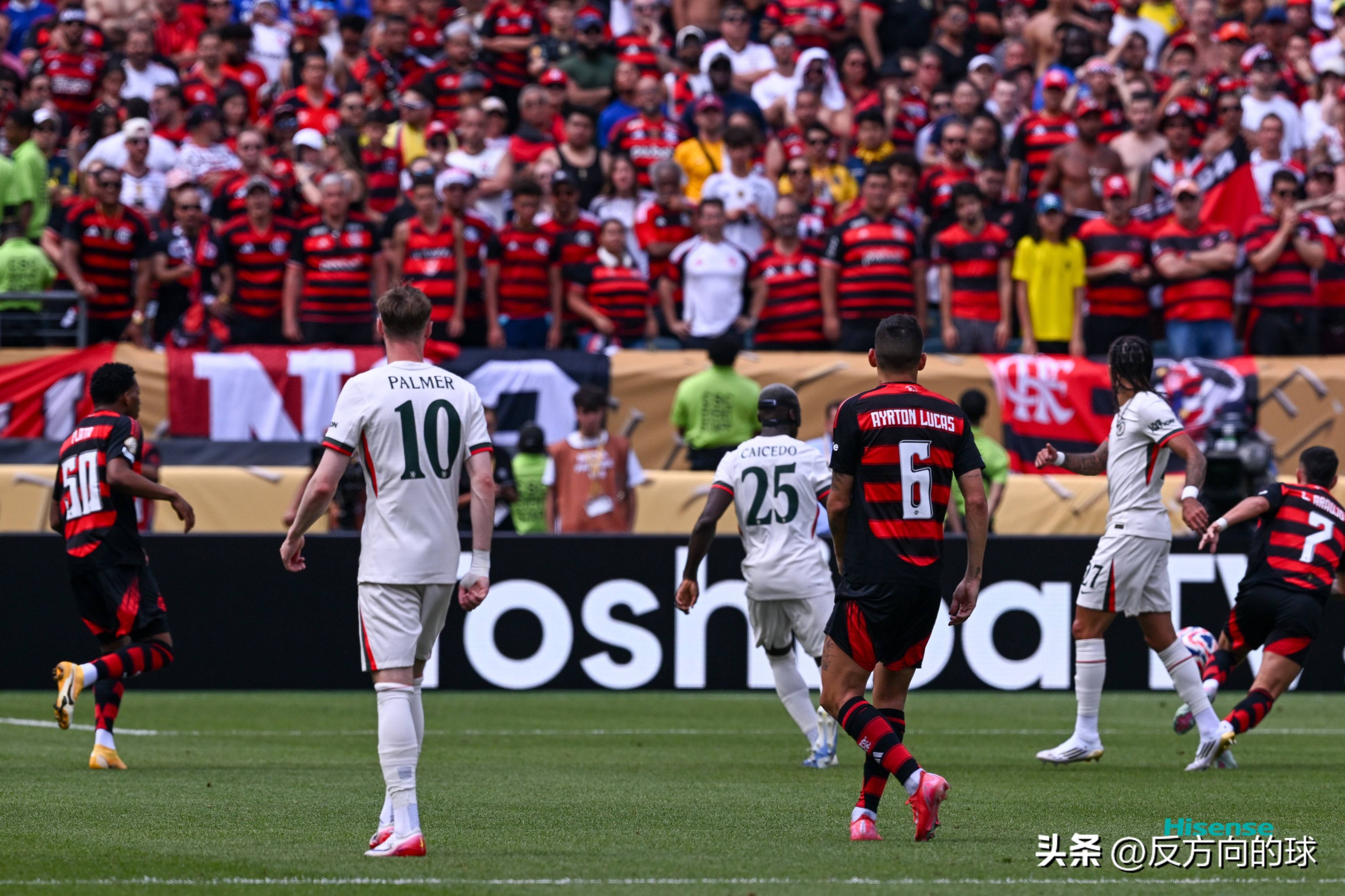 智利球员在巴甲踢出精彩表现 智利球员在巴甲踢出精彩表现