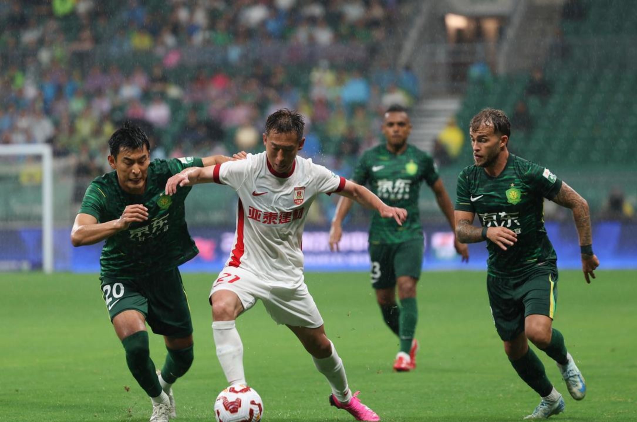 北京国安连续四轮不败，成为联赛夺冠热门