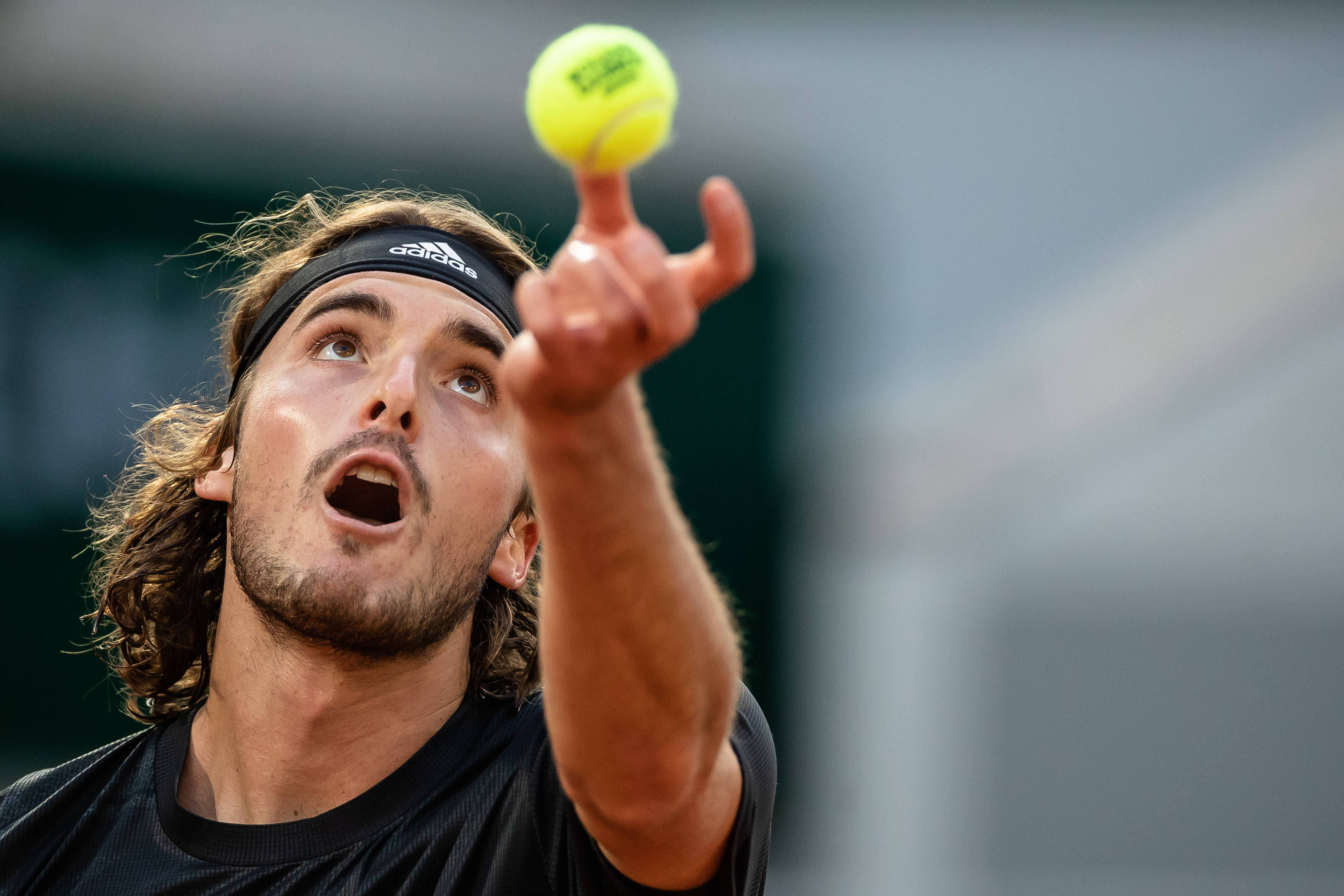 法网翻盘联合杯,西西帕斯状态火热 法网翻盘联合杯,西西帕斯状态火热