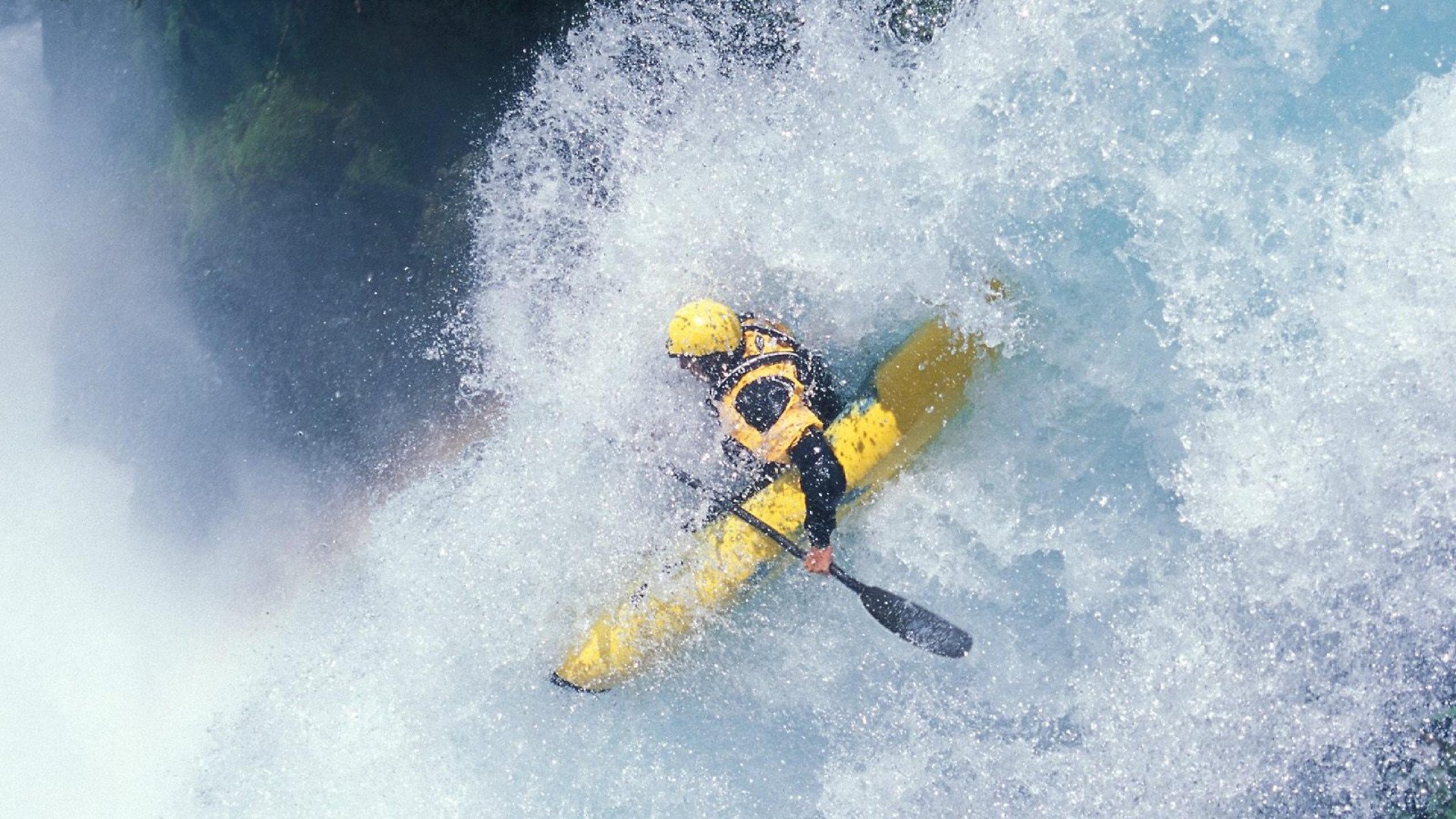 静冈的初雪，伊斯坦布尔的焰火，当东方纪律遭遇西方锐利